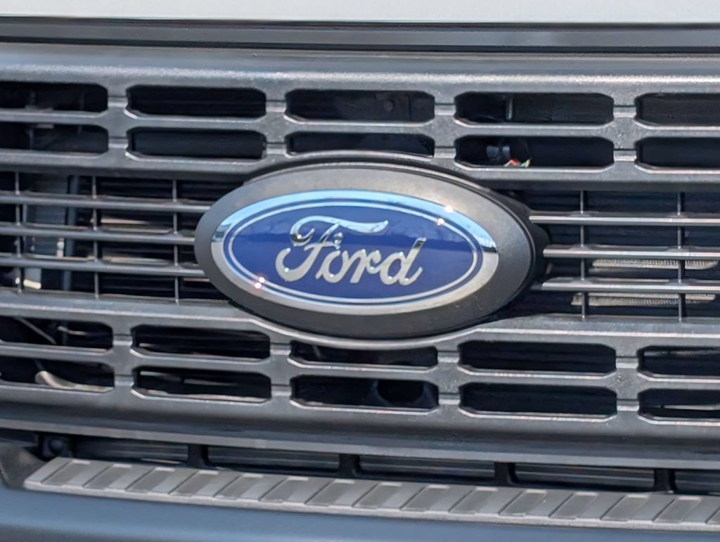New 2025 Ford F550 4x4 Crew Cab Super Duty image 13