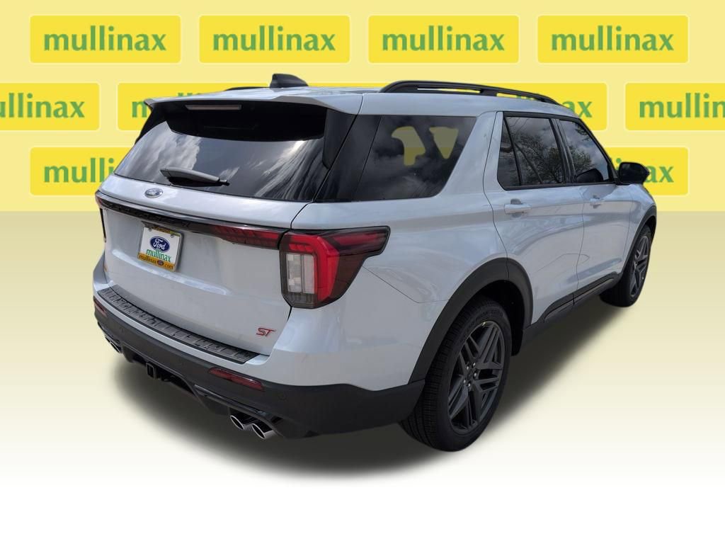 New 2026 Ford Explorer ST image 3