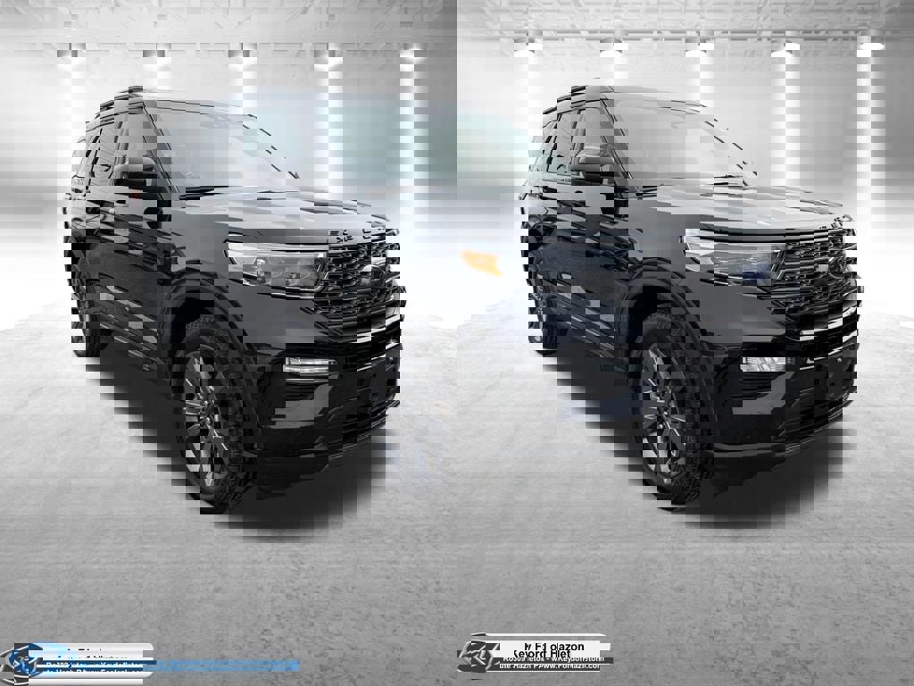 Certified 2022 Ford Explorer XLT w/ Equipment Group 202A image 1