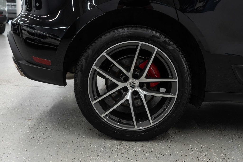 Used 2023 Porsche Macan S AWD/4WD image 35