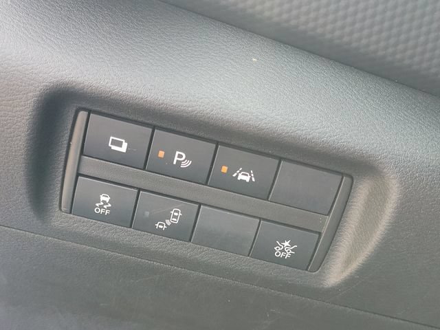 Used 2021 Nissan Kicks S FWD image 9