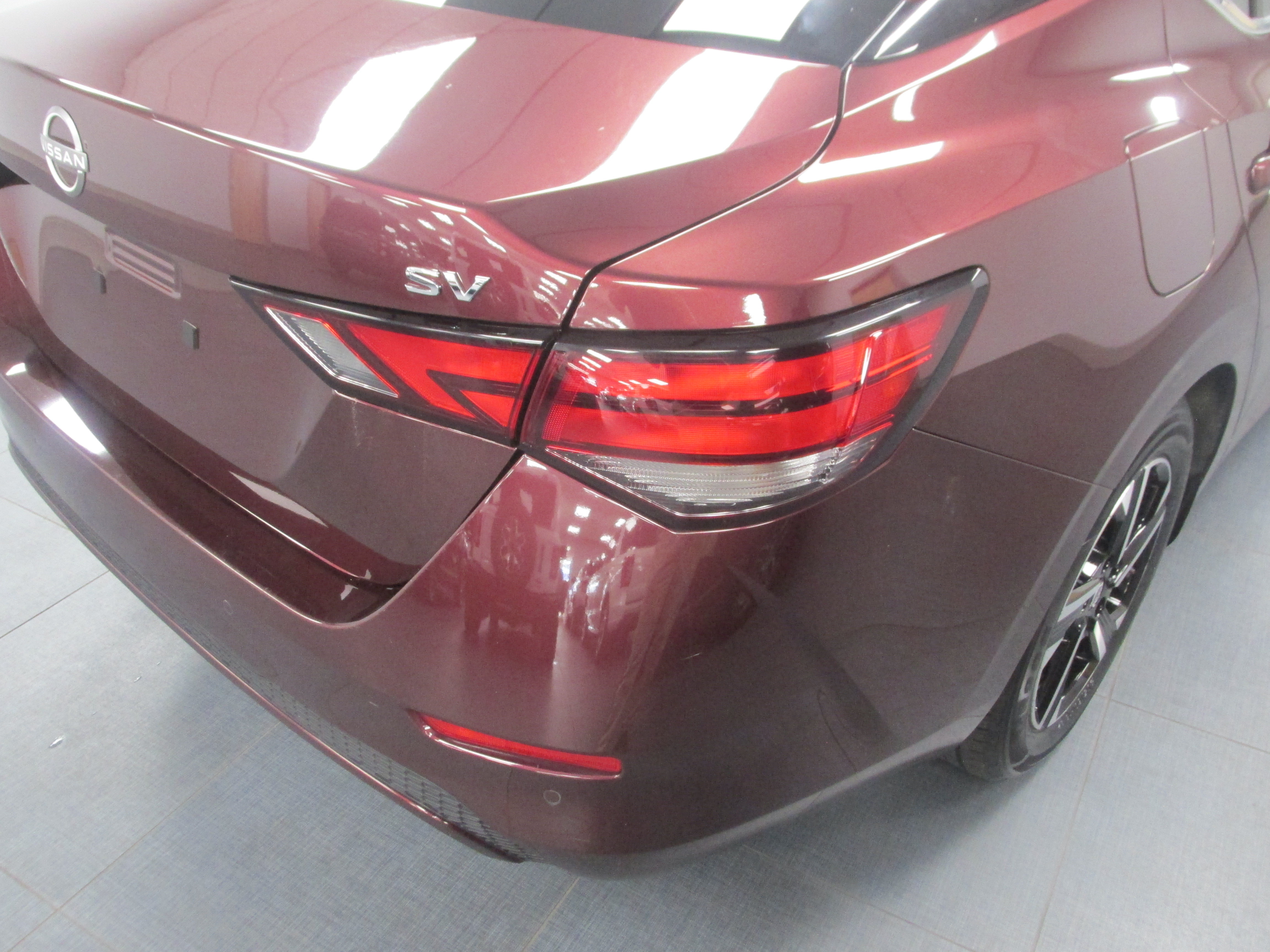 Used 2024 Nissan Sentra SV FWD image 11