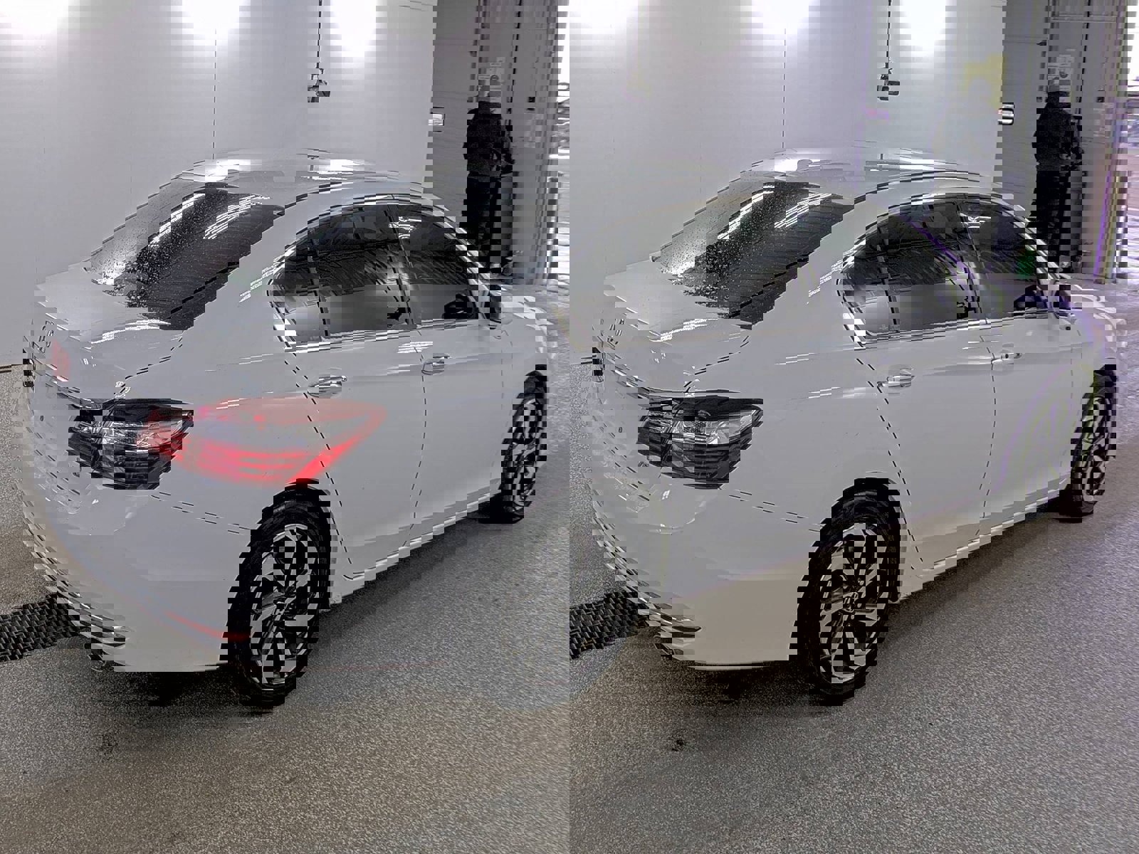 Used 2017 Honda Accord EX-L image 3