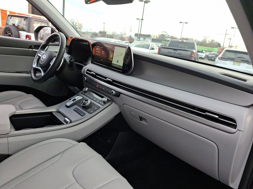 Used 2025 Hyundai Palisade SEL image 11