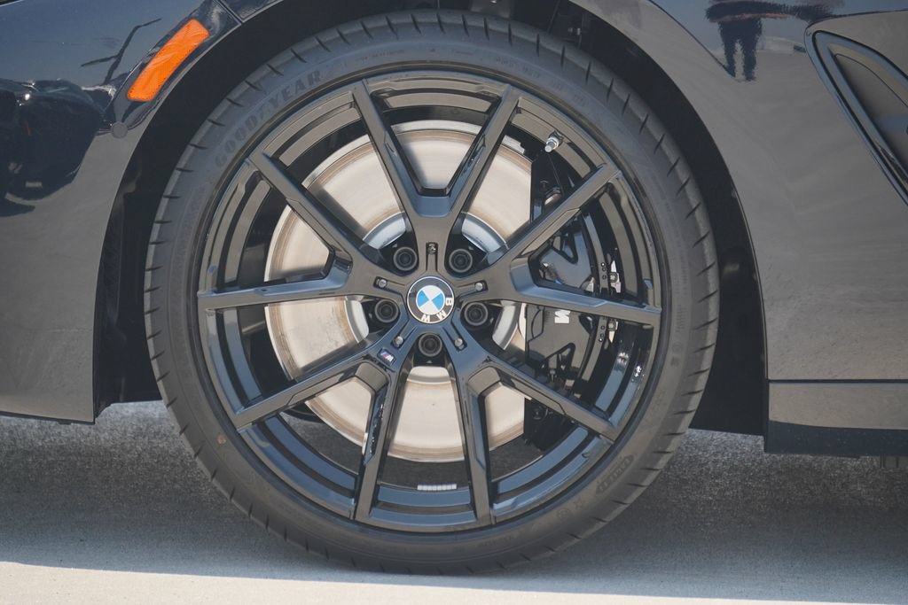 Used 2026 BMW M850i xDrive w/ M Sport Professional Package AWD/4WD image 5