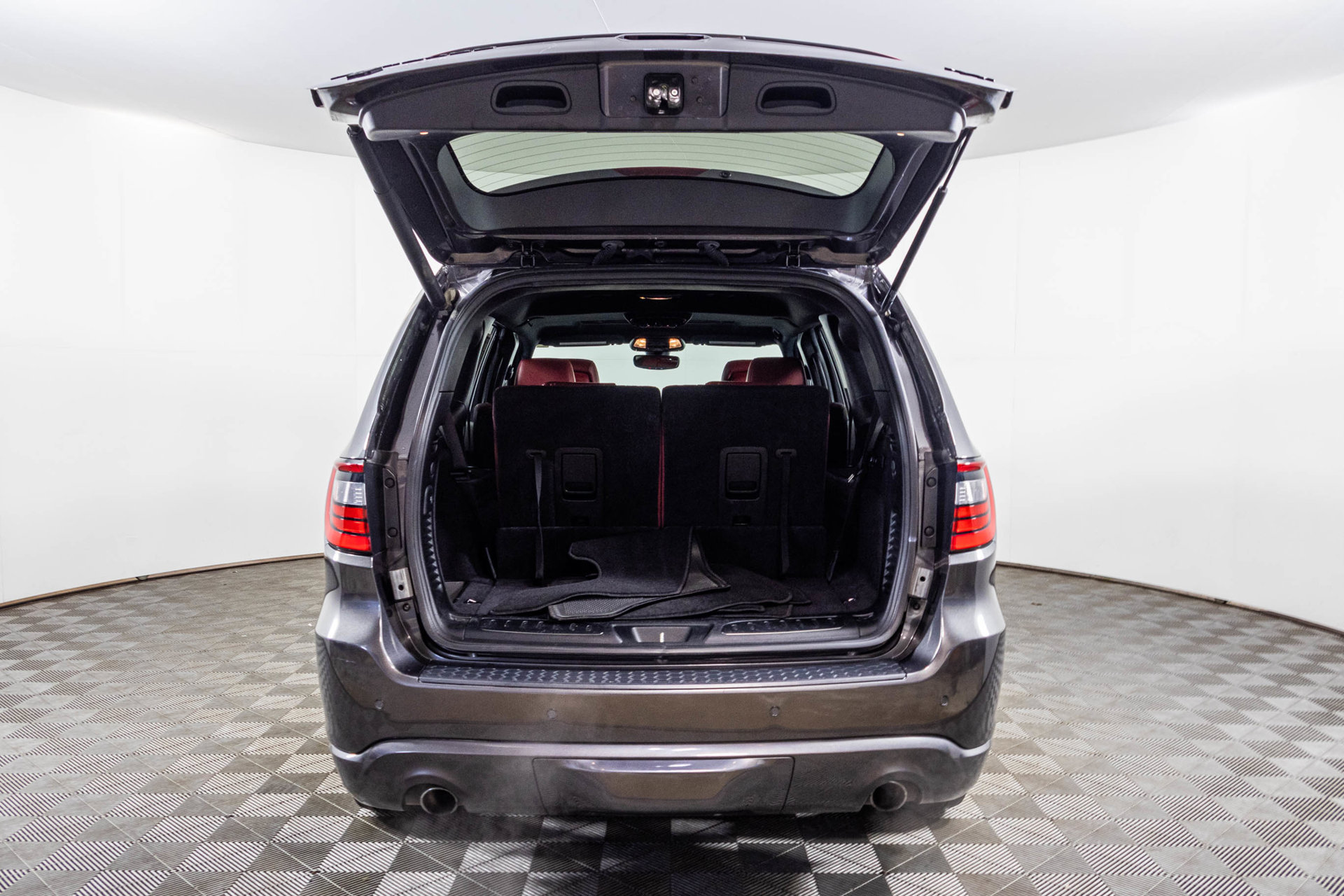 Used 2020 Dodge Durango R/T w/ Blacktop Package AWD/4WD image 42