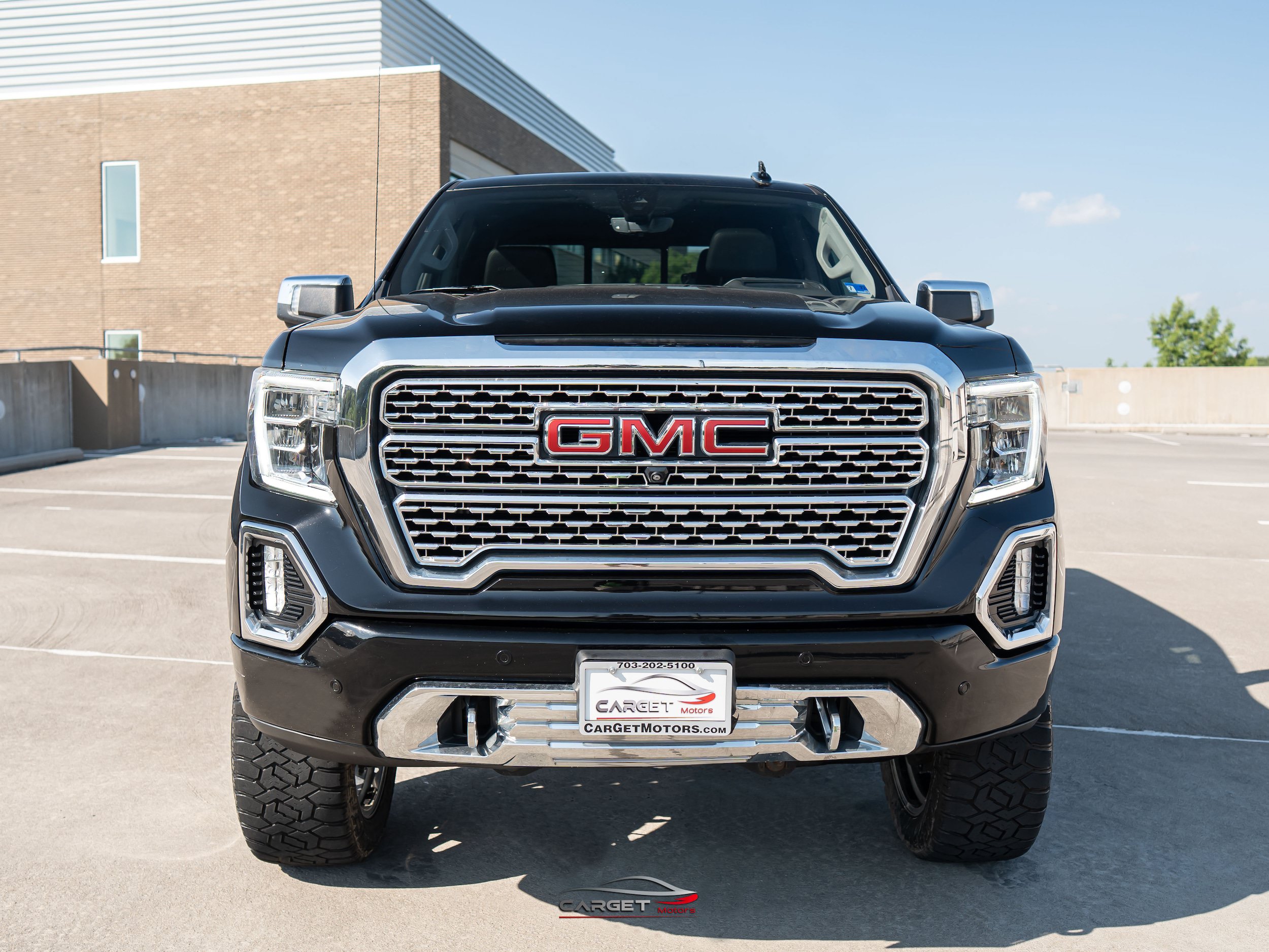 Used 2021 GMC Sierra 1500 Denali w/ Technology Package AWD/4WD image 2