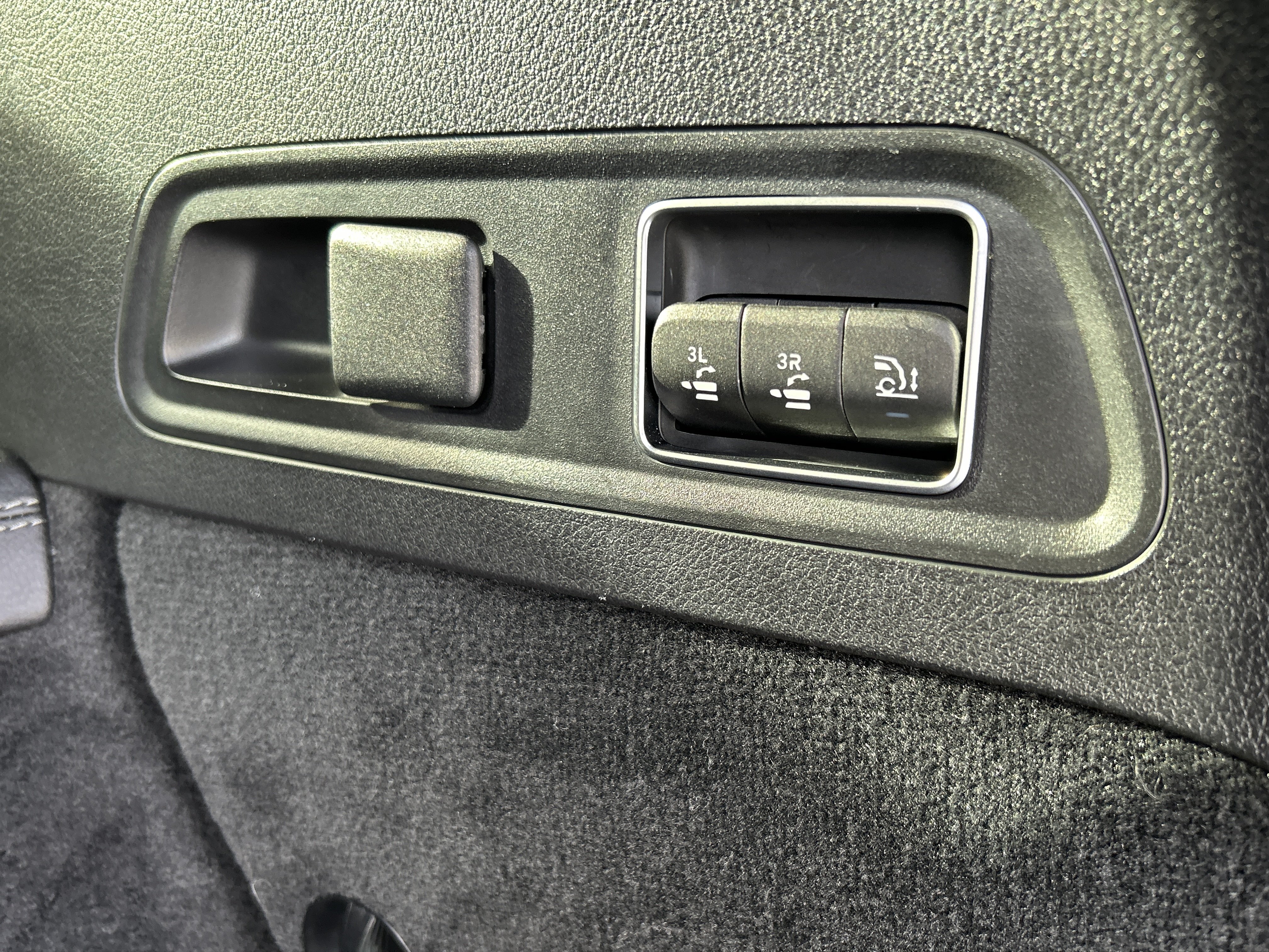 Certified 2024 Mercedes-Benz GLS 450 4MATIC image 12