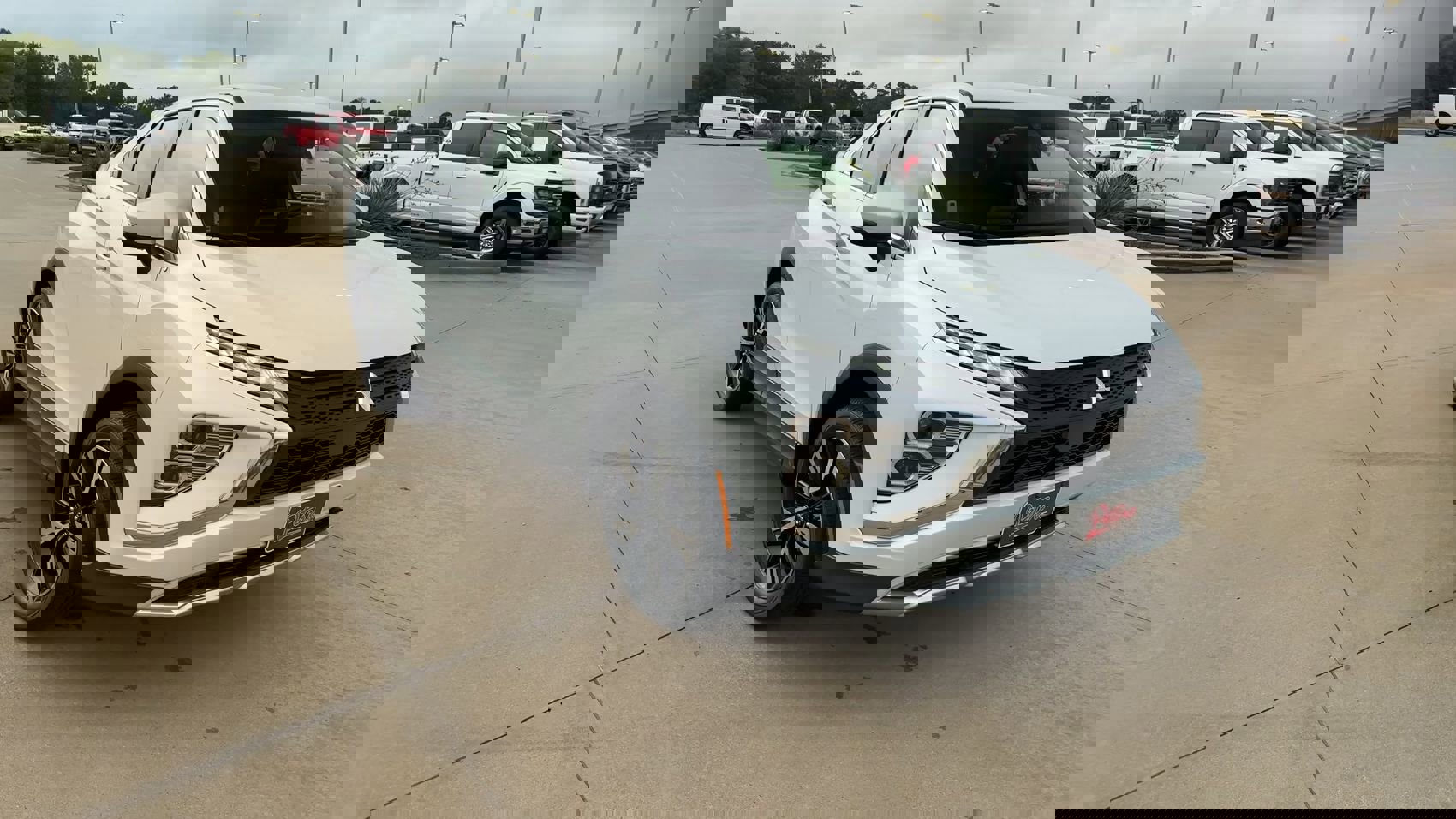 Used 2024 Mitsubishi Eclipse Cross SE image 3