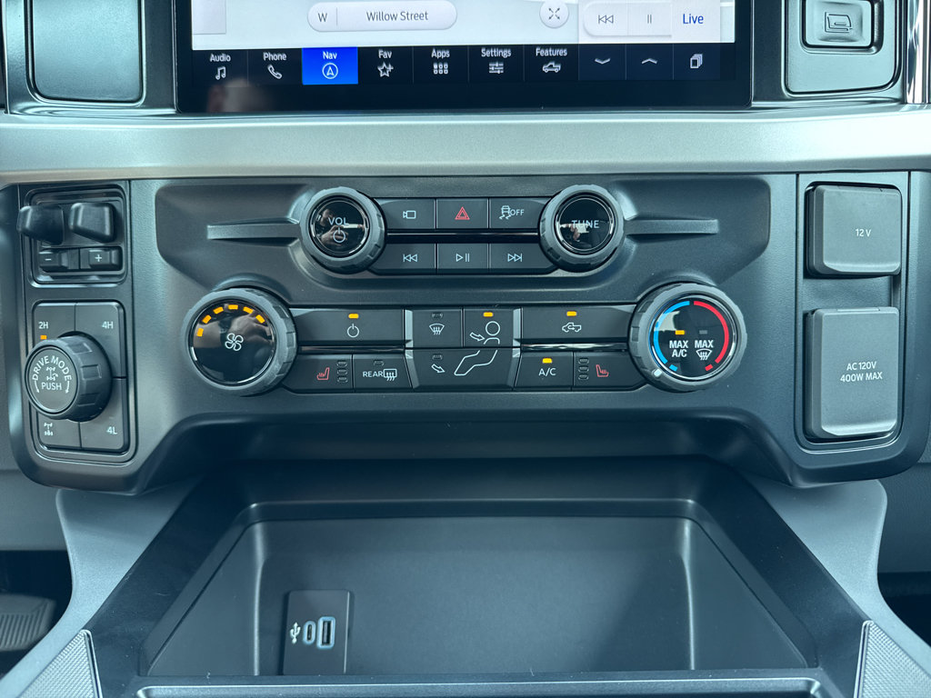 New 2026 Ford F250 XLT w/ XLT Premium Package AWD/4WD image 19