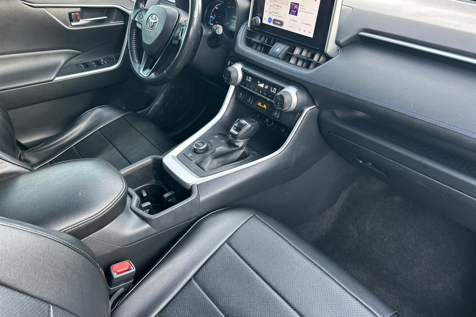 Certified 2023 Toyota RAV4 SE image 16