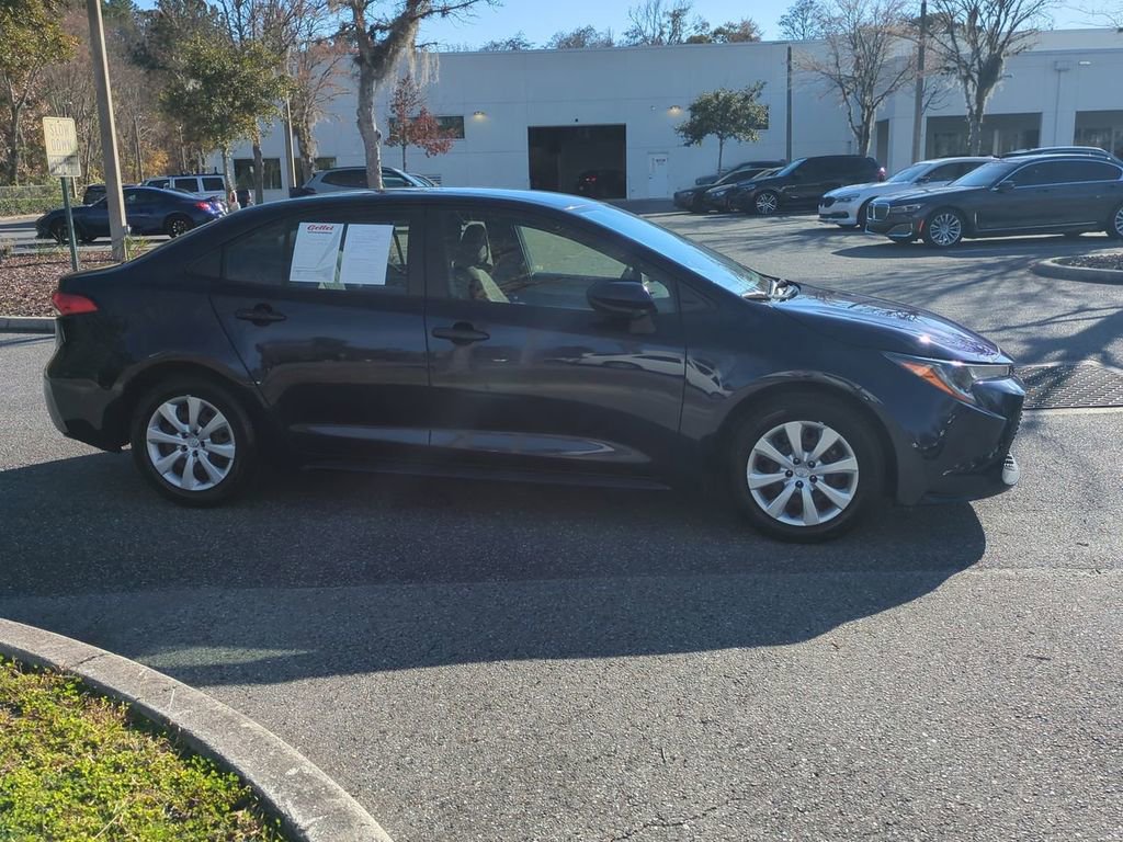 Certified 2020 Toyota Corolla LE image 4