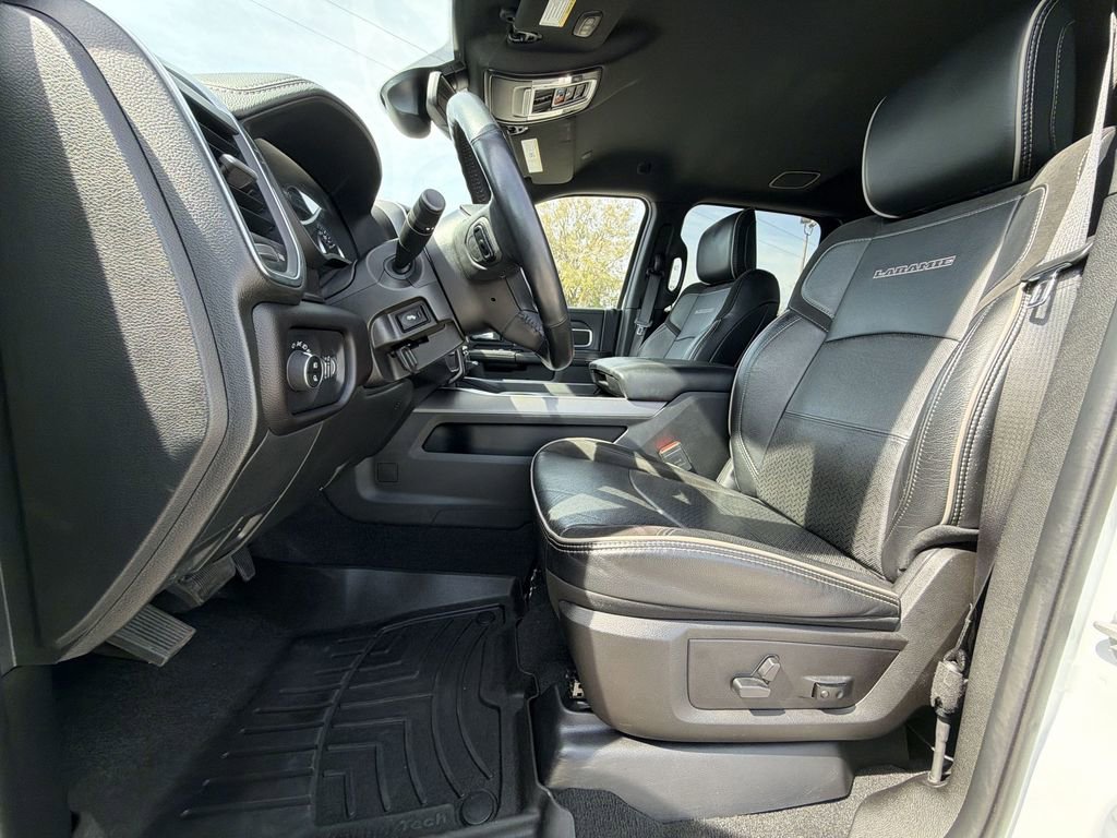 Used 2024 RAM 2500 Laramie w/ Sport Appearance Package image 25