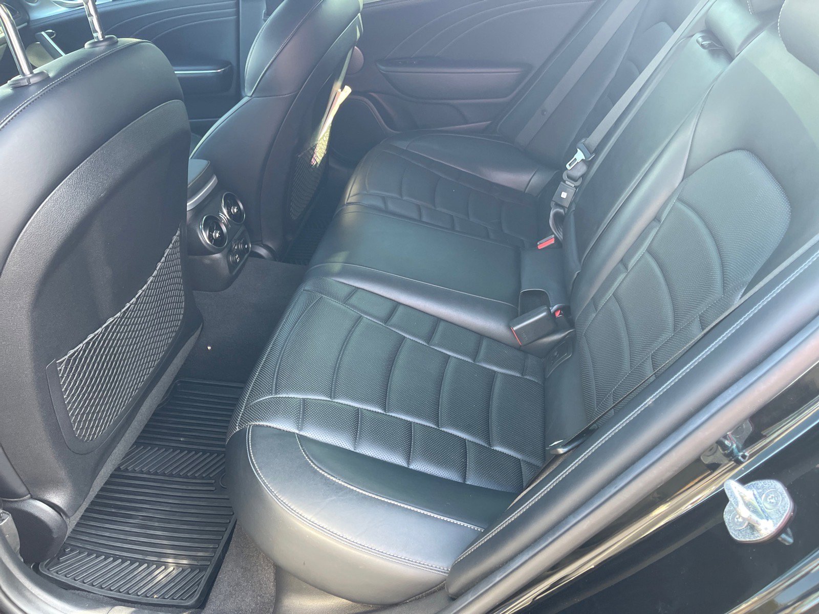 Used 2022 Kia Stinger GT2 image 12