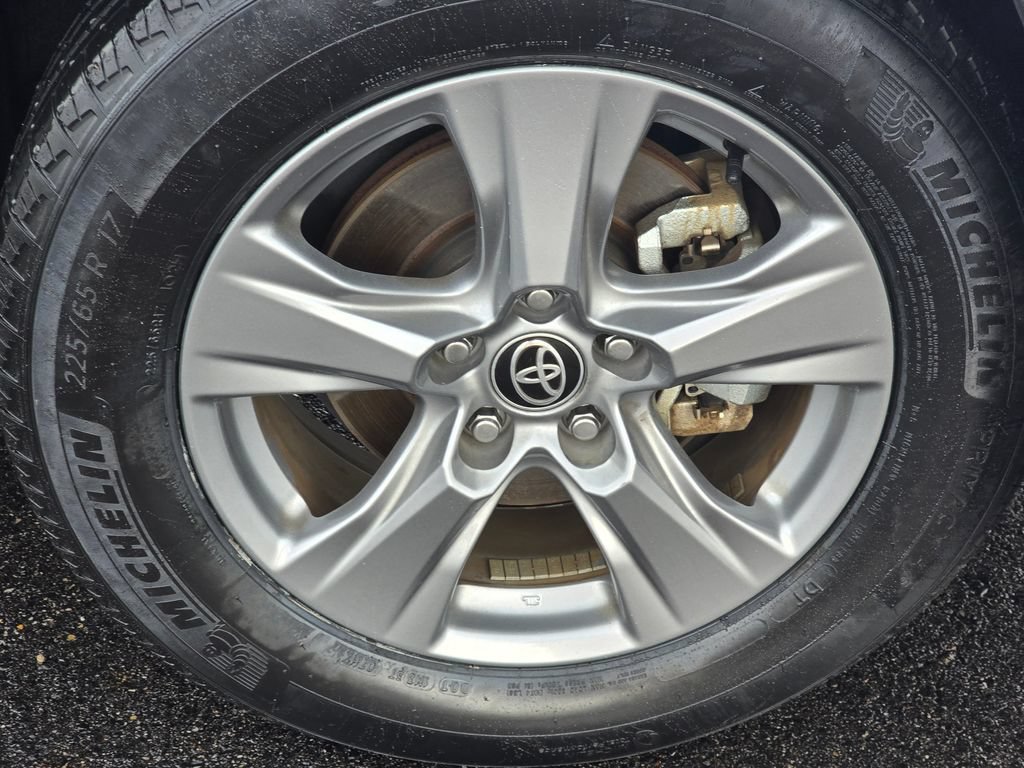 Certified 2025 Toyota RAV4 XLE AWD/4WD image 8