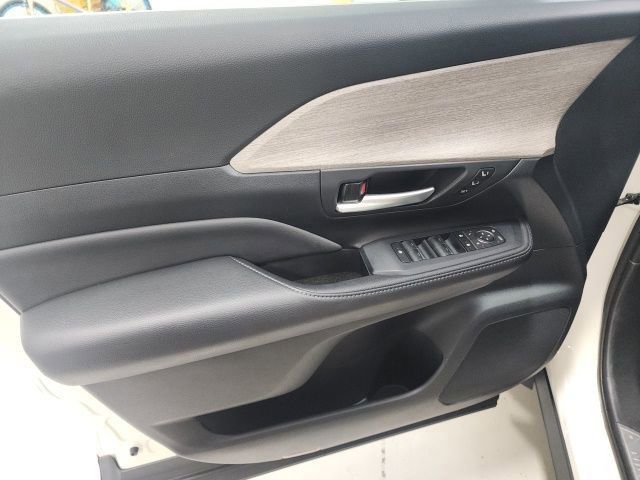 Certified 2024 Toyota Grand Highlander Limited image 25
