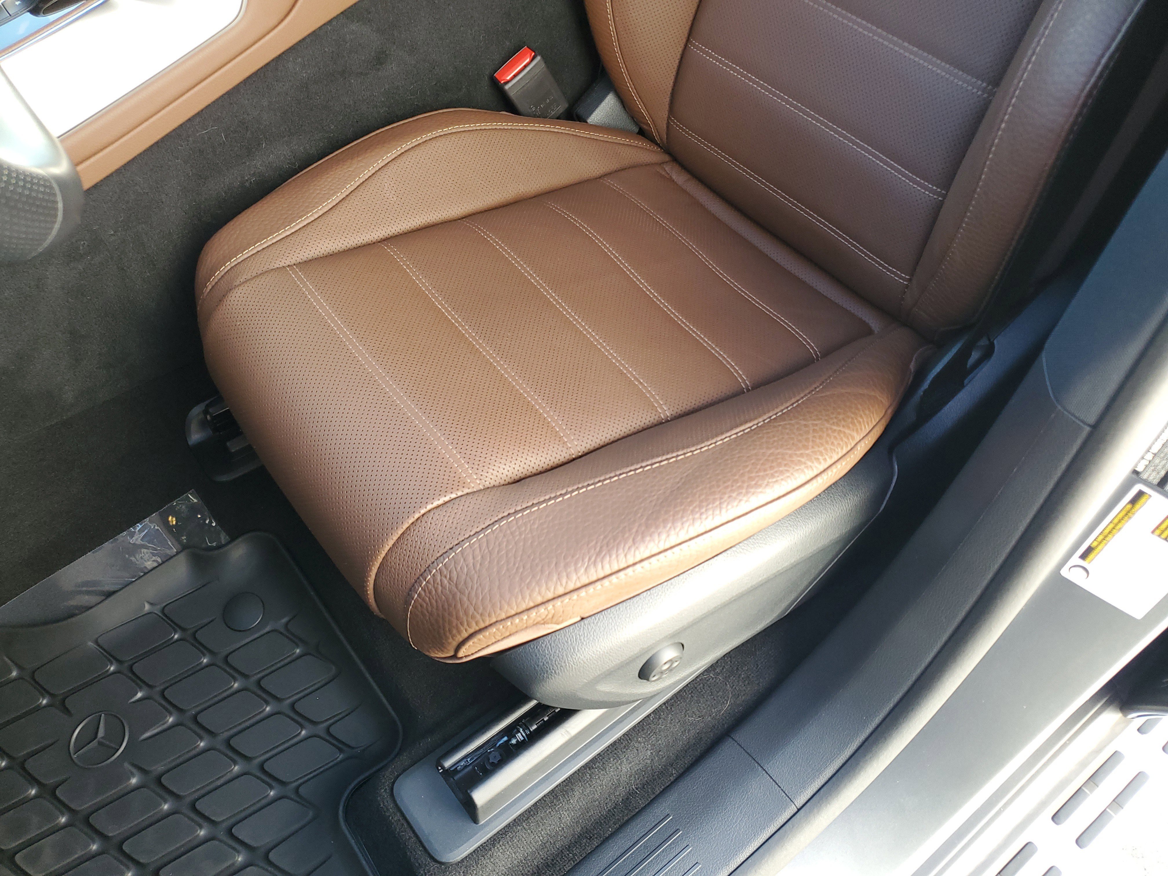 Used 2024 Mercedes-Benz GLS 450 4MATIC image 23