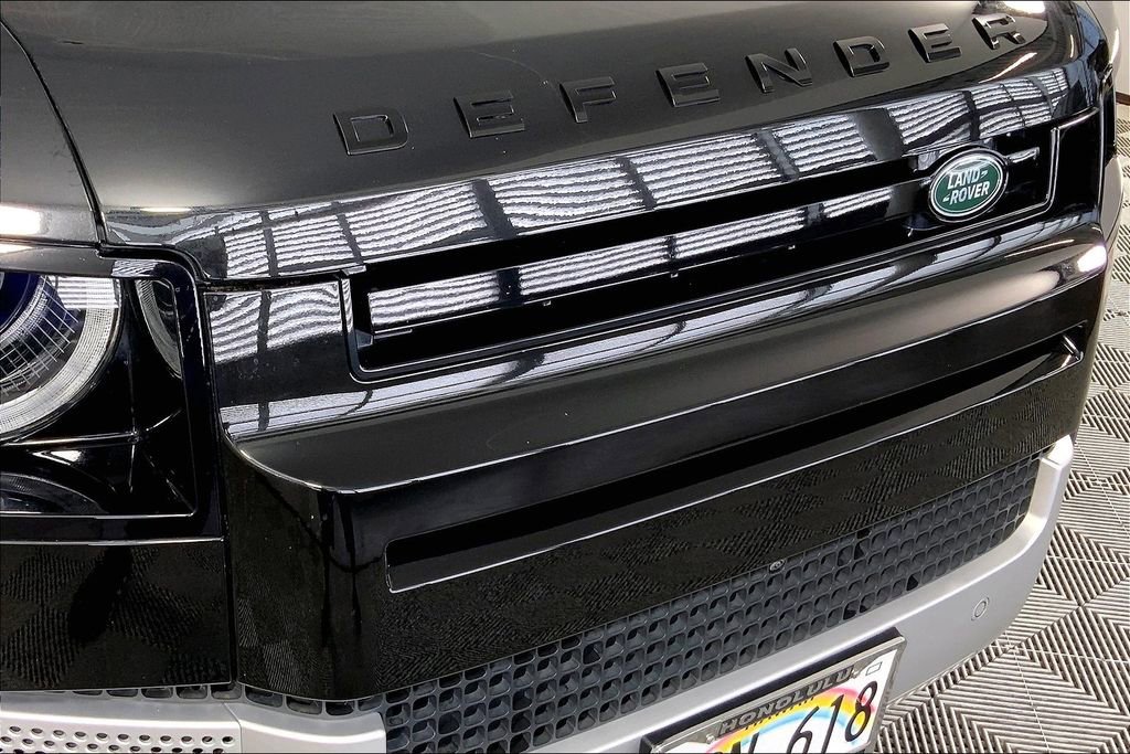 Used 2022 Land Rover Defender 110 SE image 30