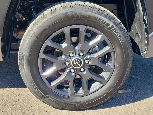 Used 2023 Toyota Tundra Platinum AWD/4WD image 10