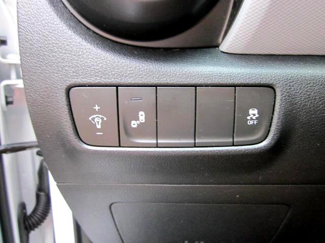 Used 2018 Hyundai Kona SEL image 23