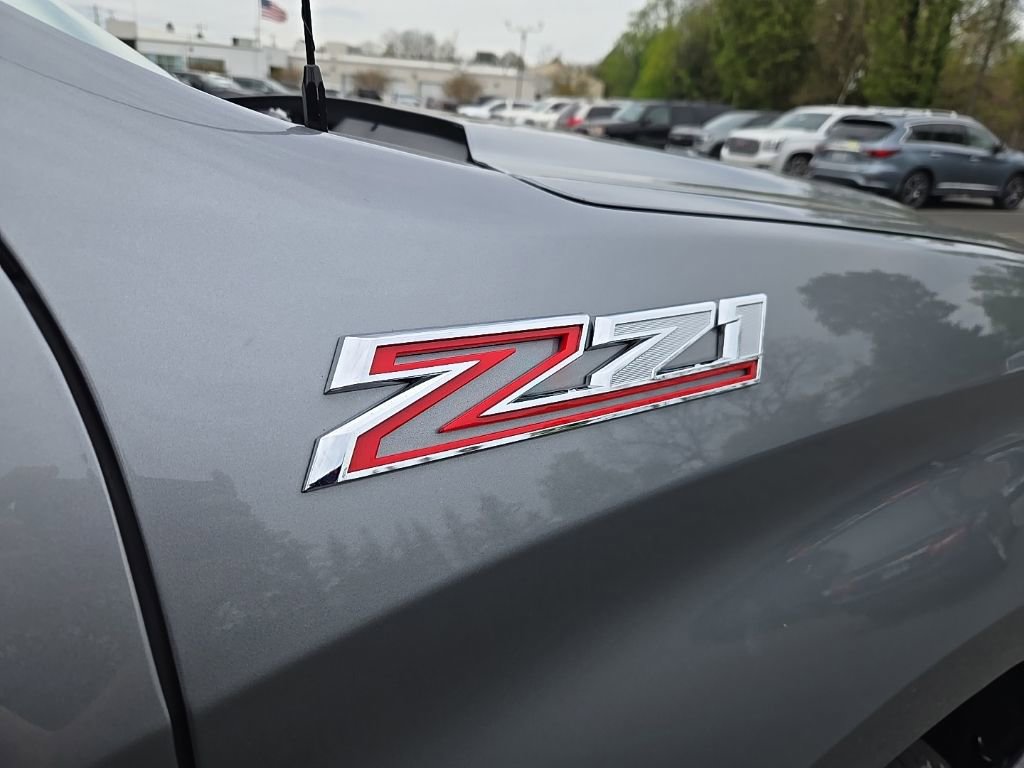 Used 2023 Chevrolet Silverado 1500 LTZ w/ Z71 Off-Road Package AWD/4WD image 10