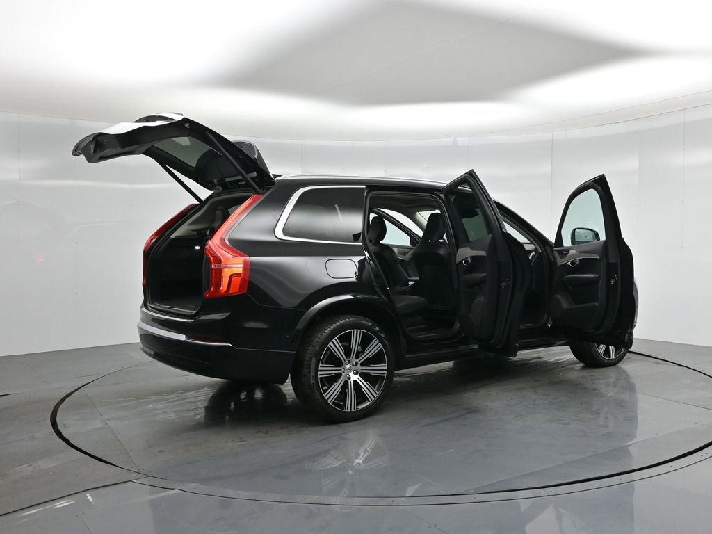 Used 2023 Volvo XC90 B6 Ultimate w/ Protection Package Premier image 4