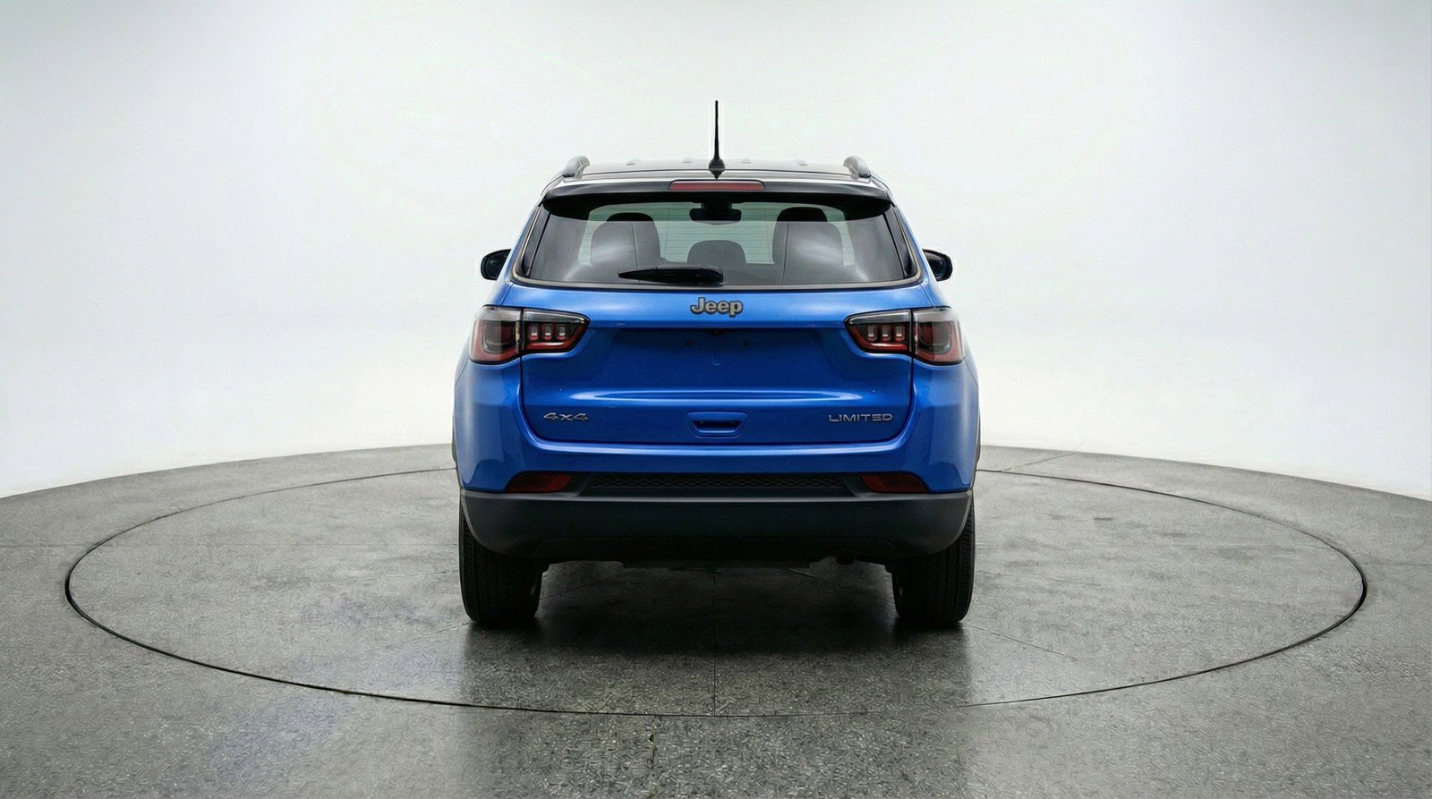 Used 2025 Jeep Compass Trailhawk AWD/4WD image 7