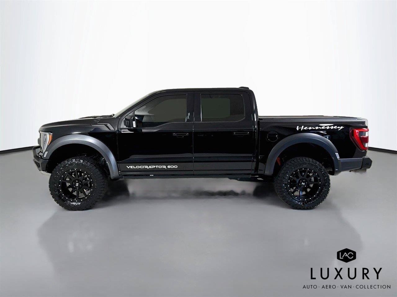 Used 2023 Ford F150 Raptor w/ Raptor 37 Performance Package AWD/4WD image 9