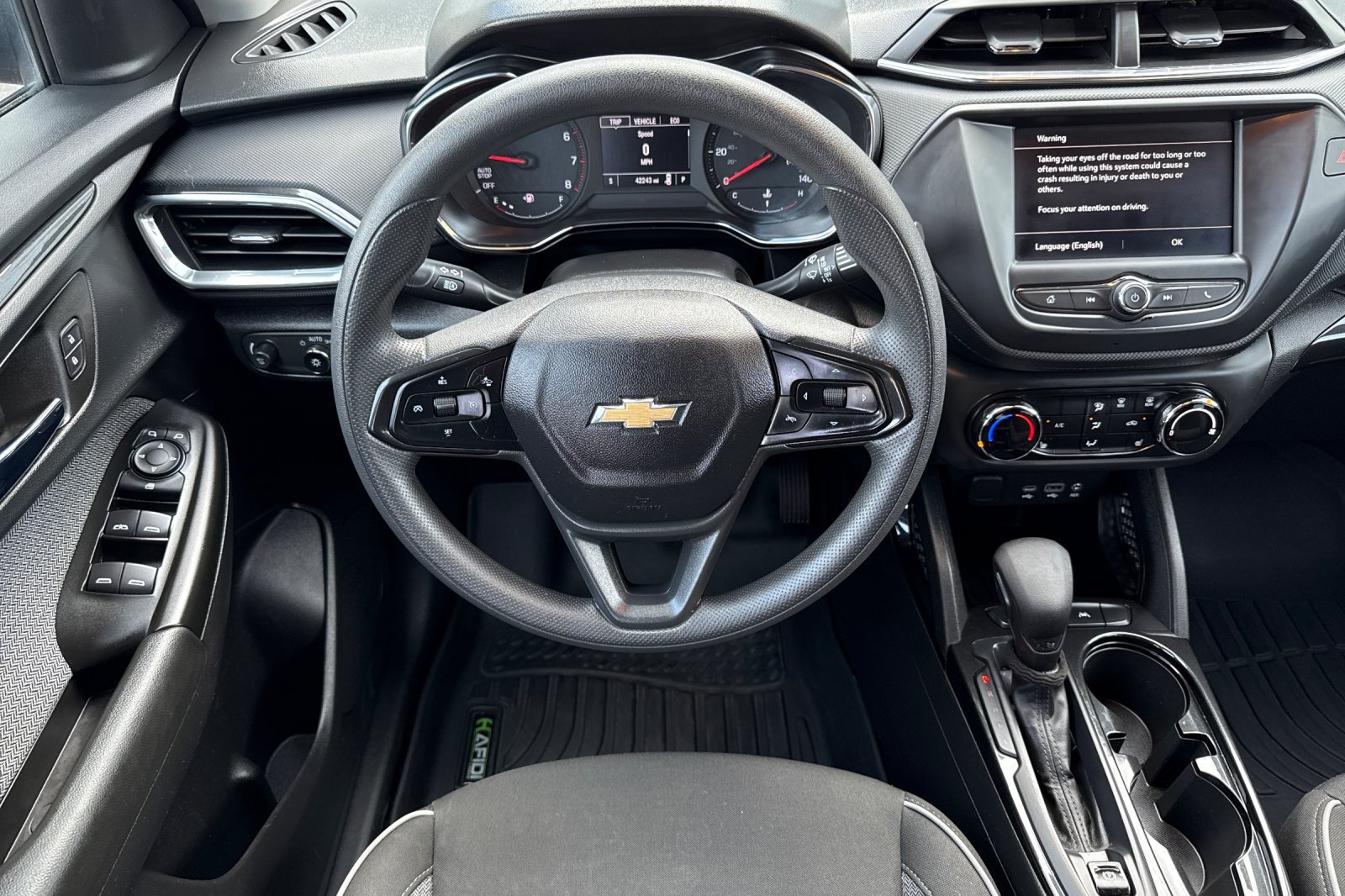 Used 2023 Chevrolet TrailBlazer LT FWD image 14