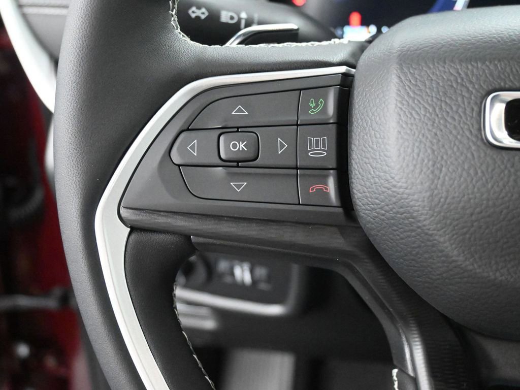 New 2025 Jeep Grand Cherokee Laredo X w/ Luxury Tech Group I image 35