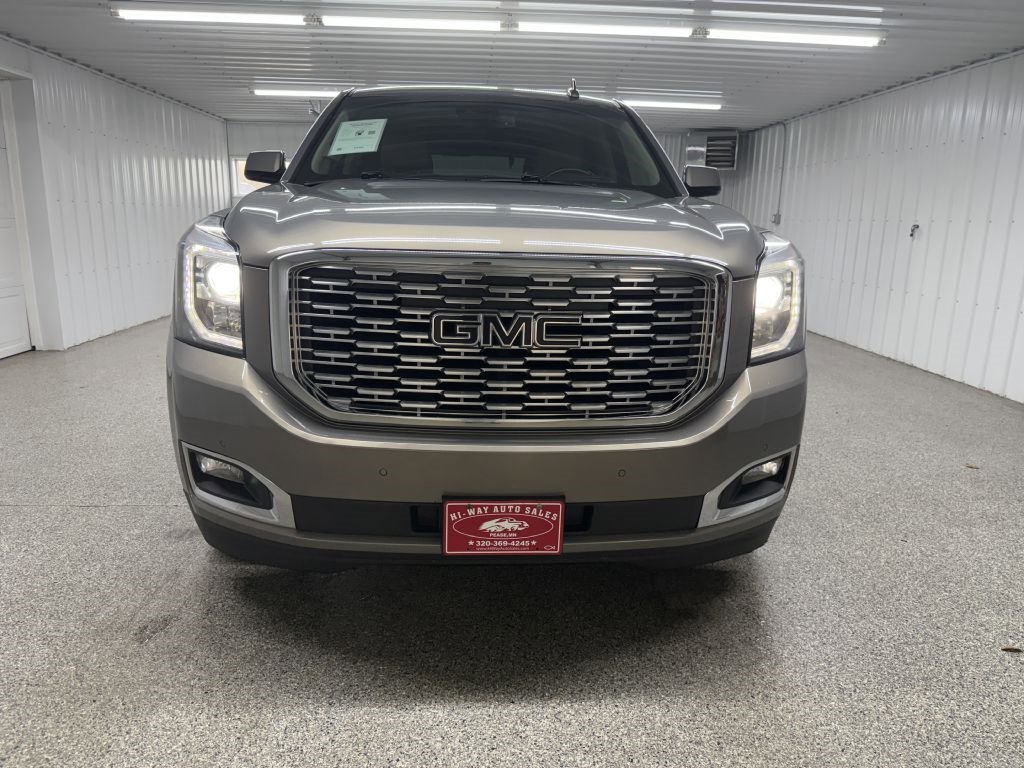 Used 2019 GMC Yukon Denali w/ Denali Ultimate Package image 2