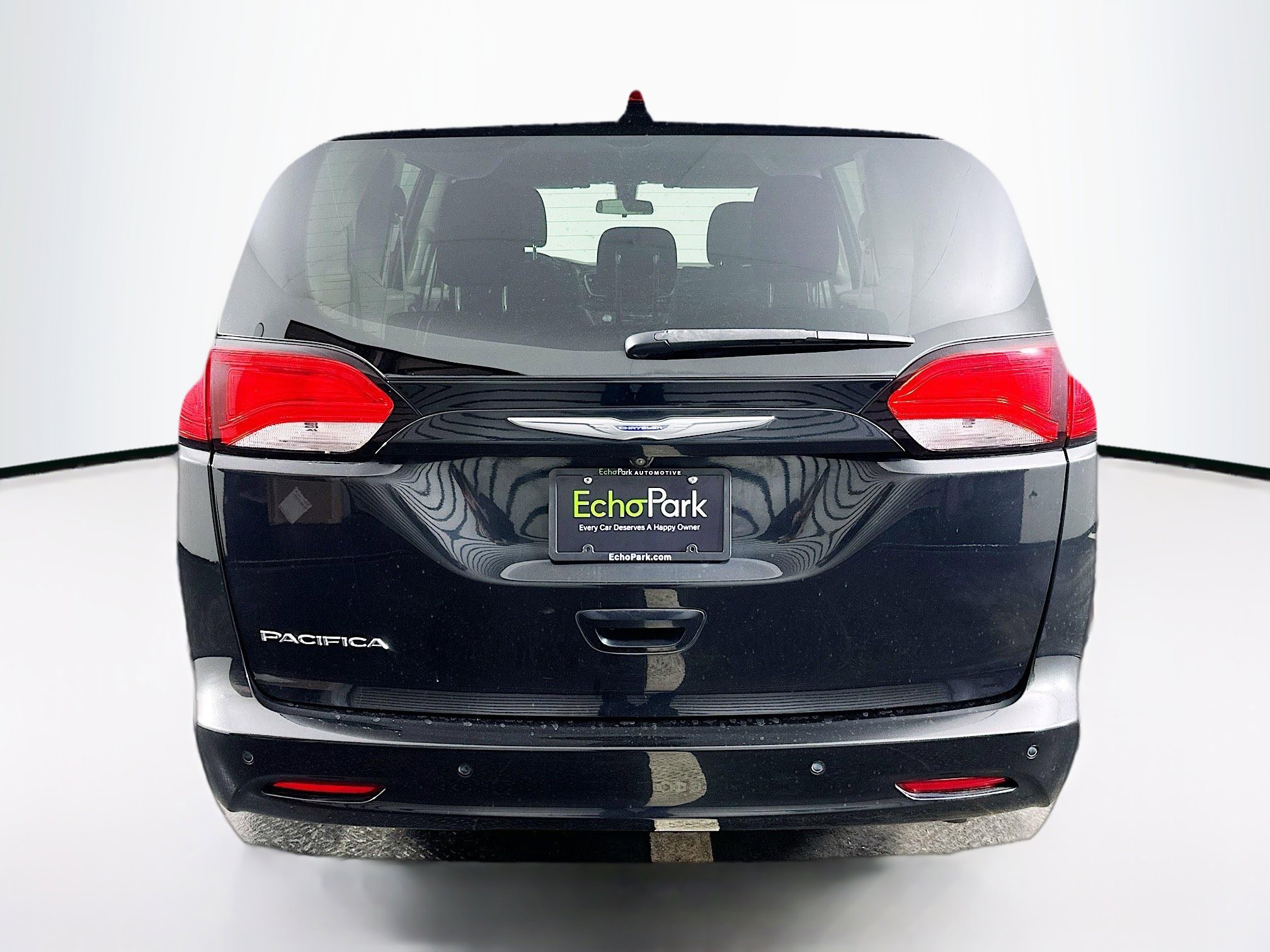 Used 2018 Chrysler Pacifica L image 7