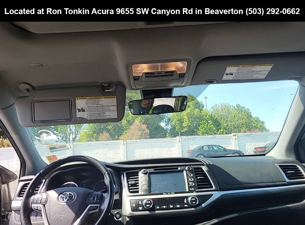 Used 2019 Toyota Highlander SE AWD/4WD image 13