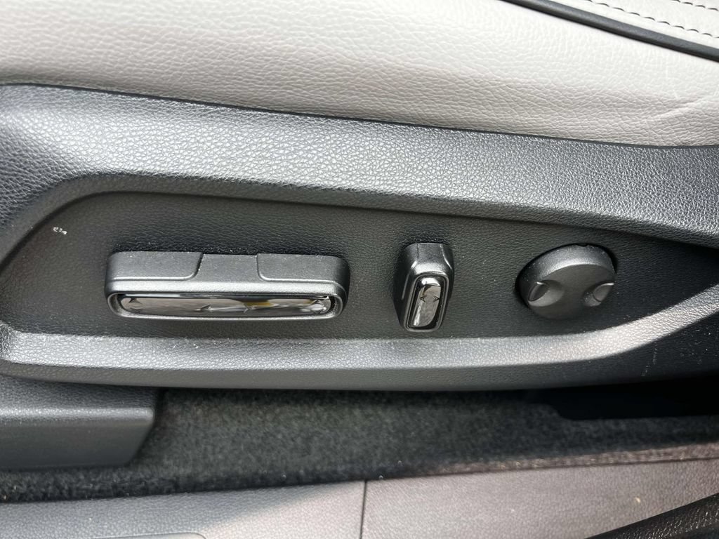Used 2023 Honda Pilot Elite image 19