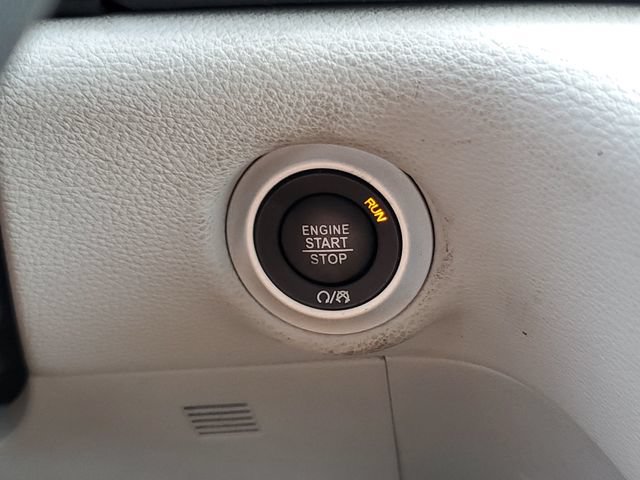 Used 2022 Chrysler Pacifica Touring-L FWD image 29