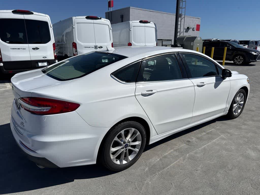 Used 2019 Ford Fusion SE FWD image 5