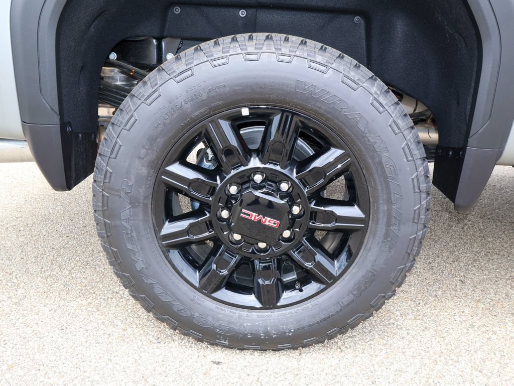 New 2026 GMC Sierra 2500 AT4 w/ AT4 Premium Plus Package AWD/4WD image 38