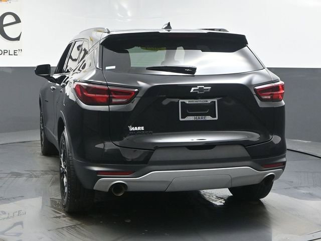Used 2024 Chevrolet Blazer LT w/ LPO, Black Grille Bar Package image 35