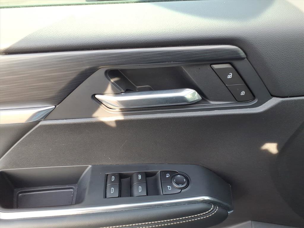 Used 2025 GMC Acadia Elevation image 15