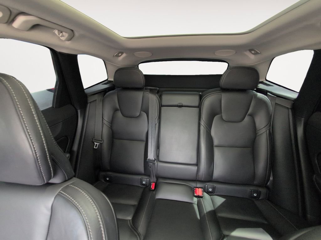 Used 2022 Volvo XC60 B5 Inscription w/ Advanced Package image 13