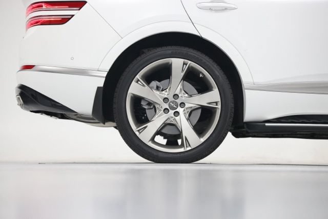 Used 2023 Genesis GV80 3.5T w/ Prestige Matte Package AWD/4WD image 18