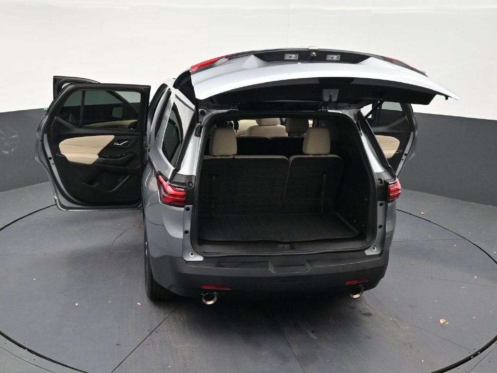 Used 2023 Chevrolet Traverse LS FWD image 32