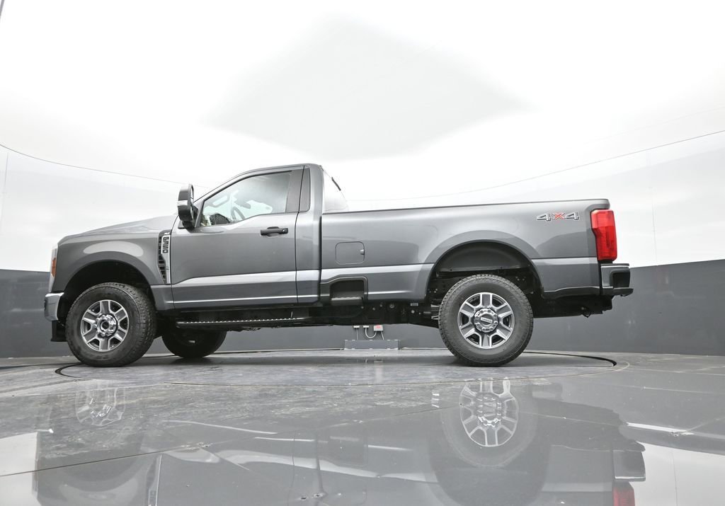 New 2025 Ford F350 XLT image 46
