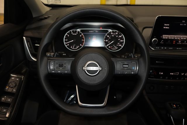 Used 2024 Nissan Rogue SV image 23