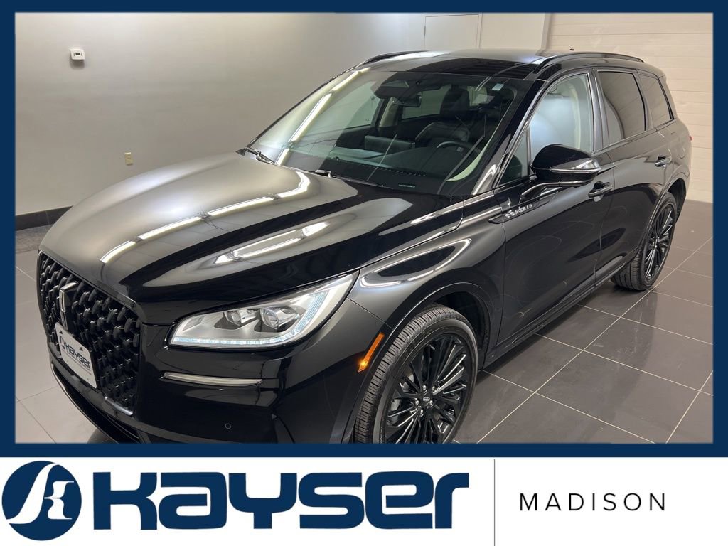 Certified 2023 Lincoln Corsair Reserve w/ Equipment Group 201A image 3