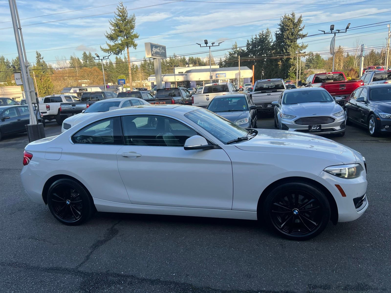 Used 2019 BMW 230i Coupe w/ Convenience Package RWD image 5