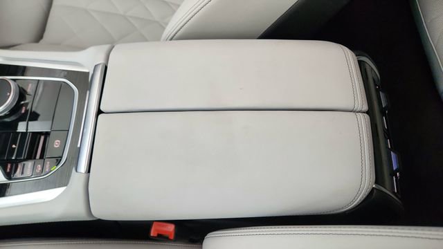 Used 2026 BMW X6 xDrive40i w/ Climate Comfort Package image 56