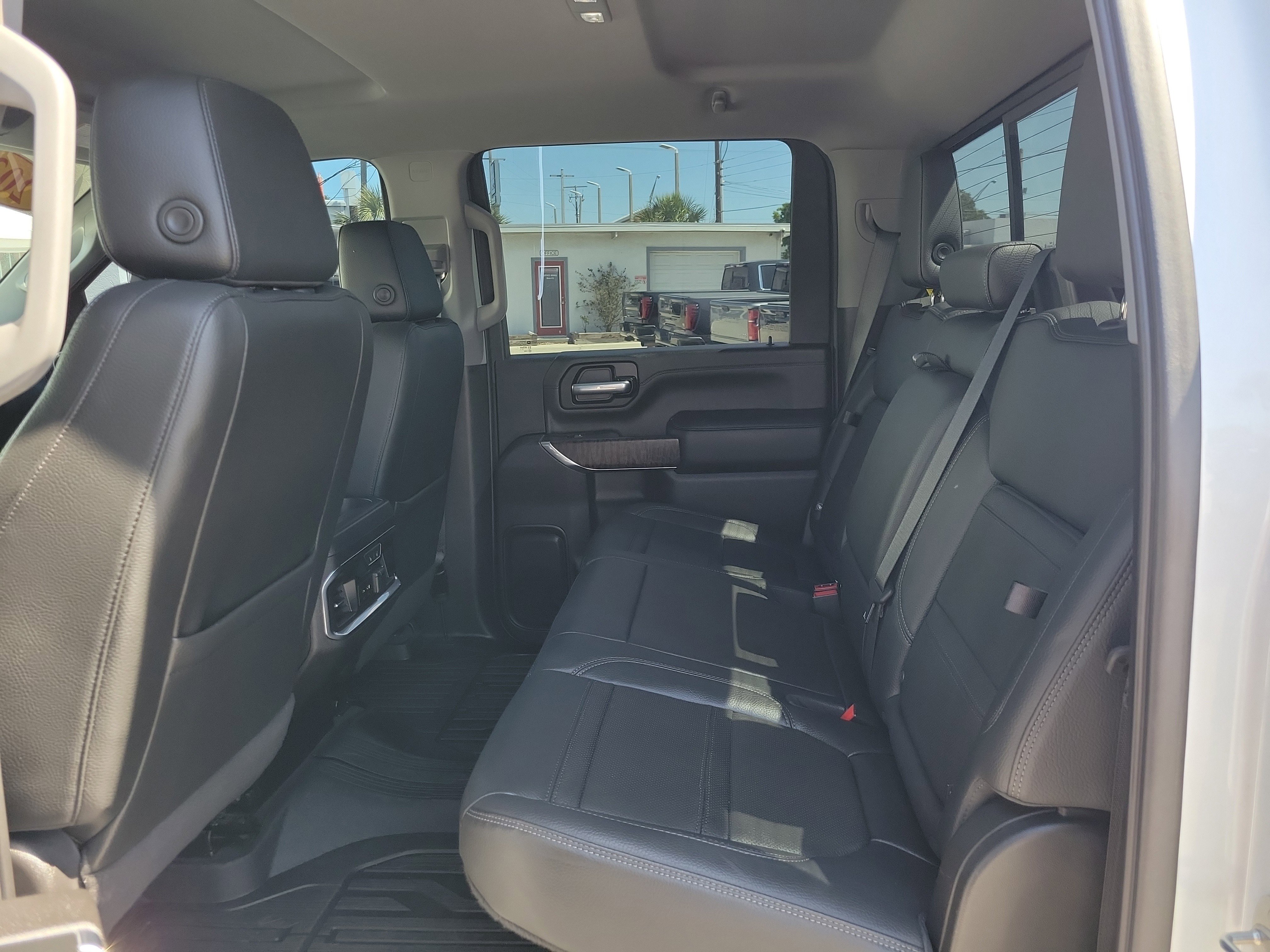 Certified 2023 GMC Sierra 2500 Denali w/ Technology Package AWD/4WD image 16