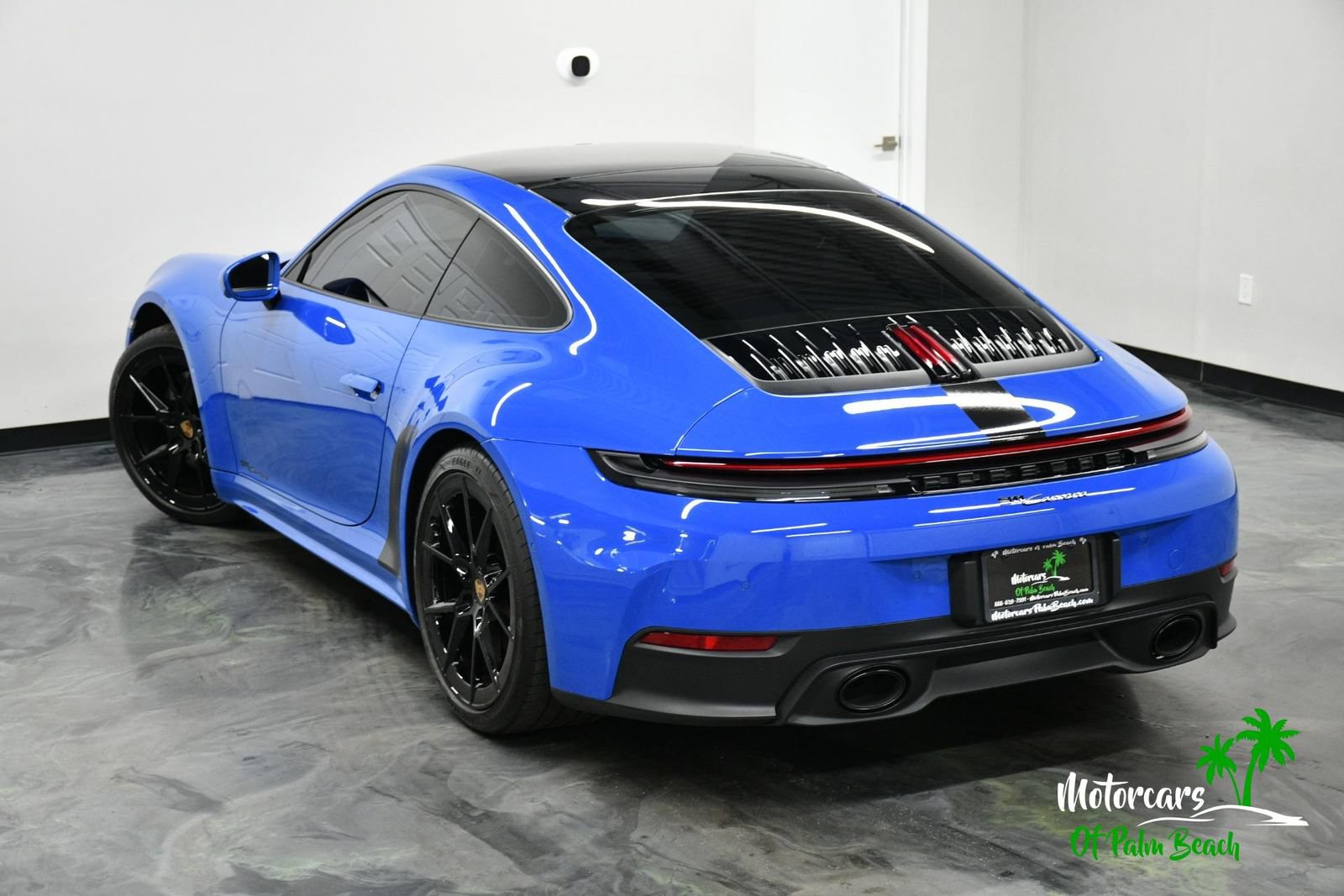 Used 2025 Porsche 911 Carrera RWD image 8
