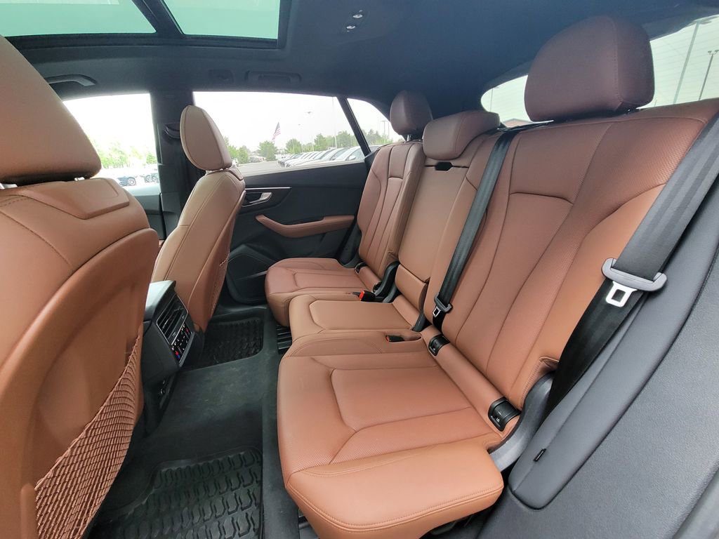 Used 2023 Audi Q8 Prestige AWD/4WD image 14